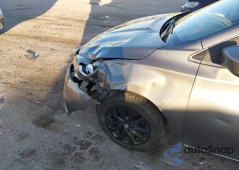 2016 Nissan Sentra Fe+ S/S/Sl/Sr/Sv z USA, uszkodzony, nr VIN 3N1AB7AP9GL662260